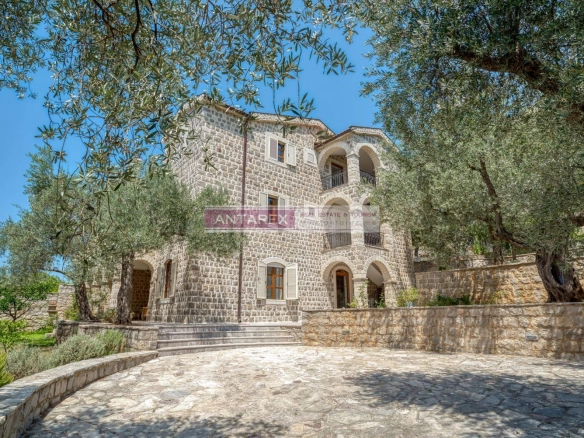 Kuća 450 m² – Reževići, Budva — fotografija 2
