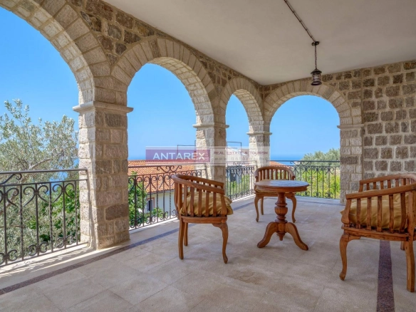 Kuća 450 m² – Reževići, Budva — fotografija 17