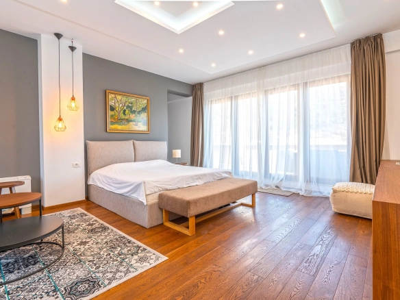 Trosoban stan 170 m² – Budva — fotografija 17
