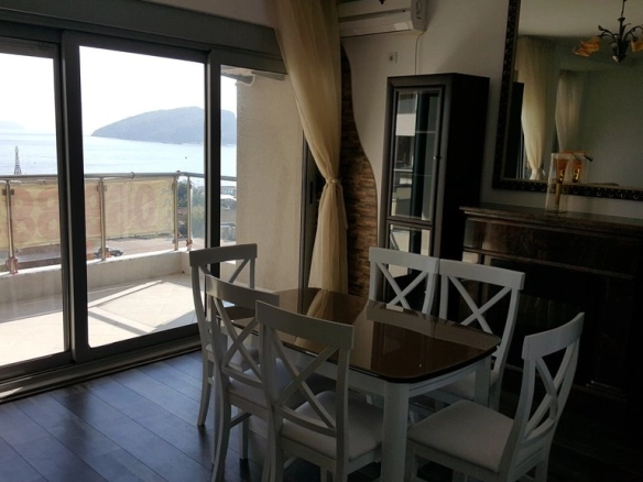 Trosoban stan 96 m² – Budva — fotografija 3