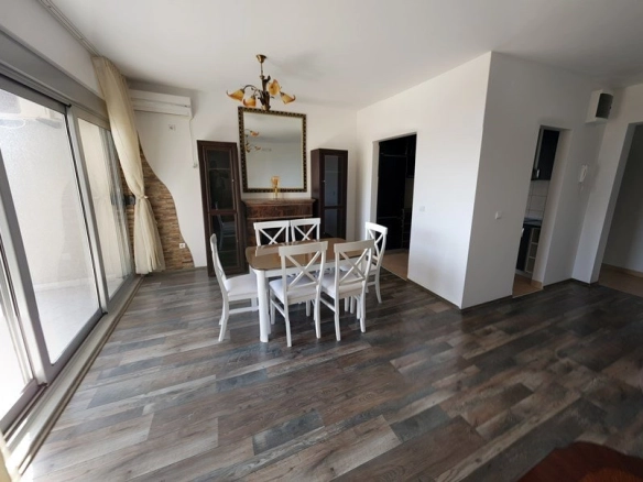 Trosoban stan 96 m² – Budva — fotografija 13