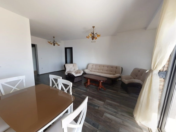 Trosoban stan 96 m² – Budva — fotografija 14