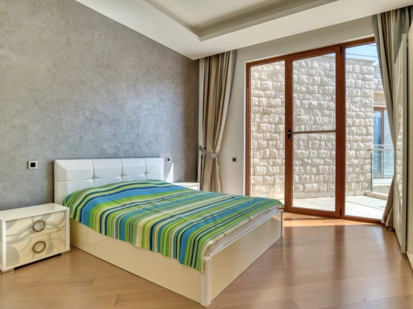 Trosoban stan 199 m² – Bečići, Budva — fotografija 13