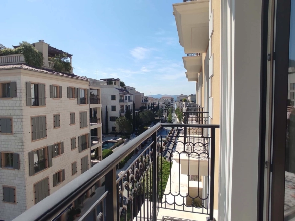 Garsonjera 38 m² – Tivat — fotografija 6