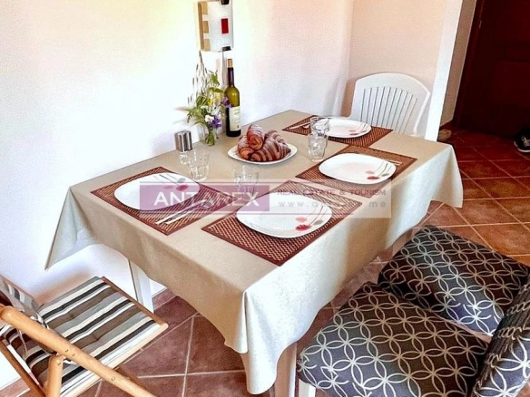 Izdavanje: Jednosoban stan 56 m² – Topla, Herceg Novi — fotografija 3