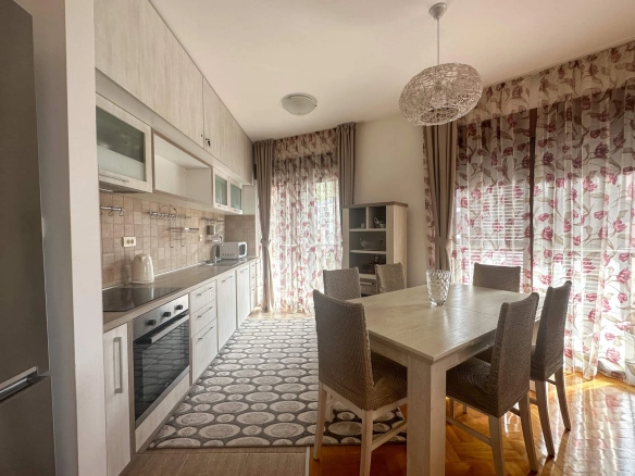 Dvosoban stan 88 m² – Bečići, Budva — fotografija 11