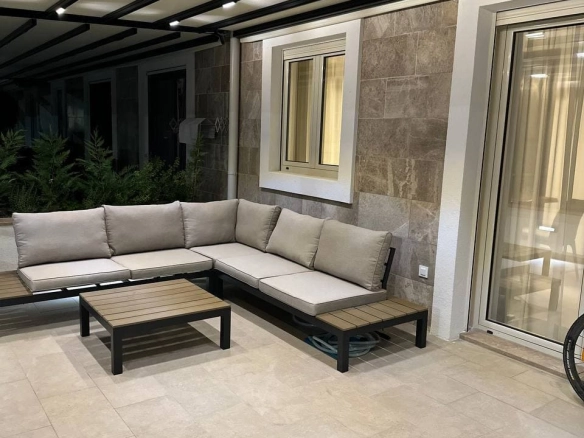 Trosoban stan 110 m² – Tivat — fotografija 3