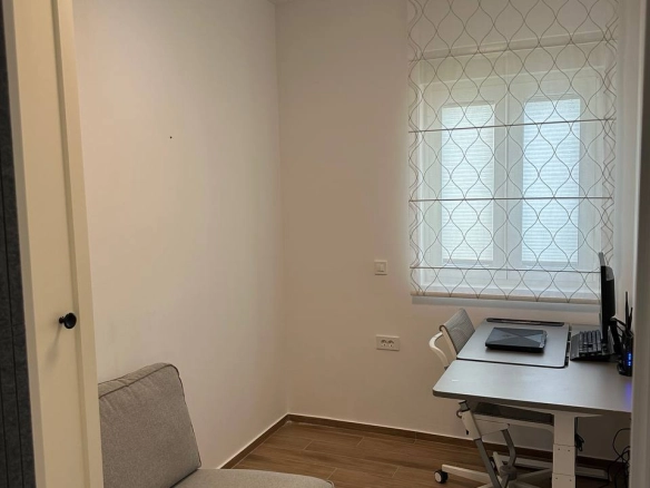 Trosoban stan 110 m² – Tivat — fotografija 4