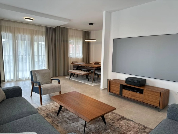 Trosoban stan 110 m² – Tivat — fotografija 10