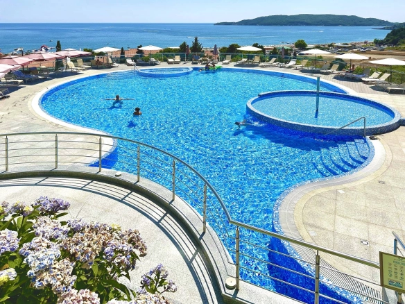 Dvosoban stan 95 m² – Bečići, Budva — fotografija 12