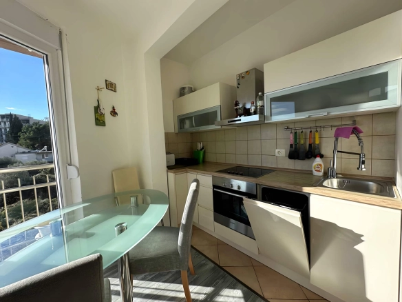 Dvosoban stan 79 m² – Bečići, Budva — fotografija 6