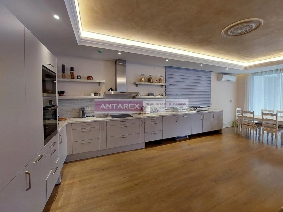 Kuća 294 m² – Stoliv, Kotor — fotografija 4