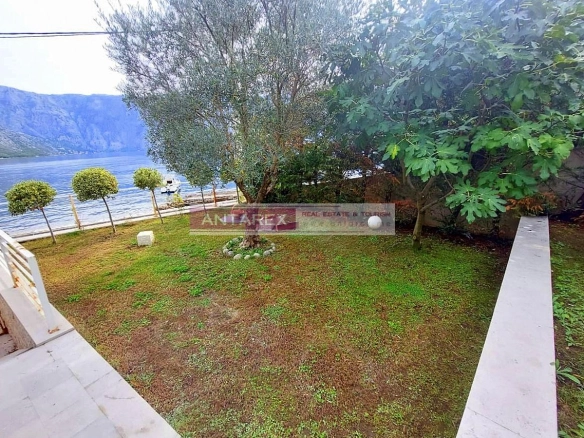 Kuća 294 m² – Stoliv, Kotor — fotografija 14