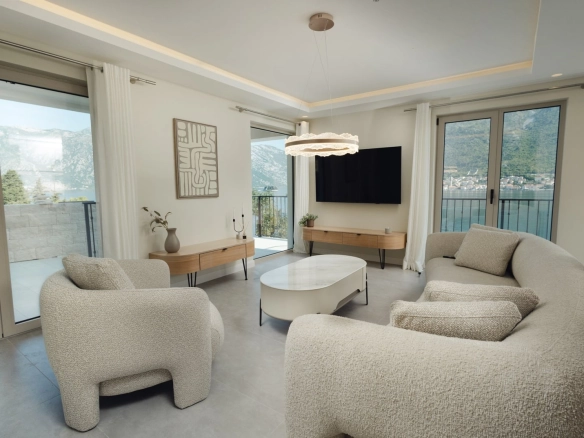 Kuća 400 m² – Stoliv, Kotor — fotografija 8