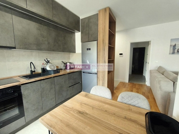 Izdavanje: Dvosoban stan 65 m² – Bijela, Herceg Novi — fotografija 2