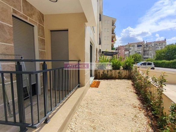 Izdavanje: Dvosoban stan 65 m² – Bijela, Herceg Novi — fotografija 8