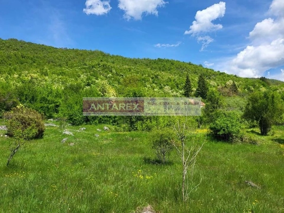 Plac 159.000 m² – Nikšić — fotografija 3