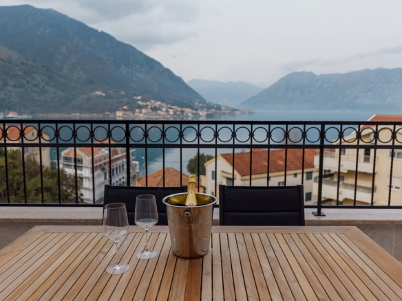 Dvosoban stan 84 m² – Dobrota, Kotor — fotografija 13