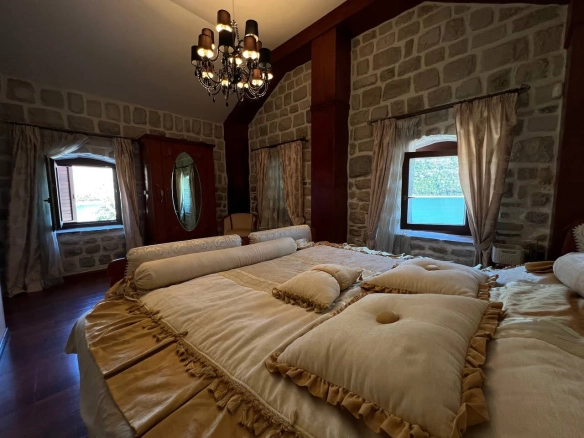 Kuća 300 m² – Kamenari, Herceg Novi — fotografija 3