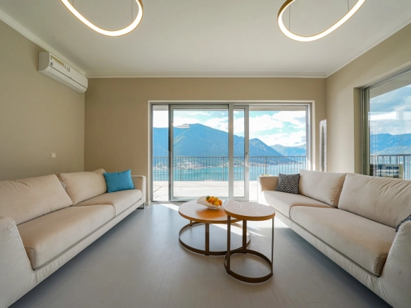 Trosoban stan 158 m² – Dobrota, Kotor — fotografija 2