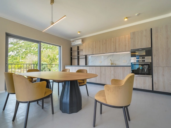 Trosoban stan 158 m² – Dobrota, Kotor — fotografija 5