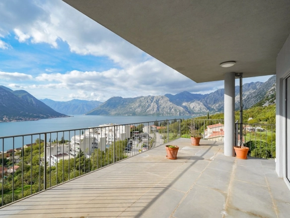 Trosoban stan 158 m² – Dobrota, Kotor — fotografija 18