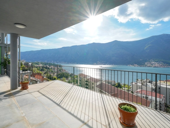 Trosoban stan 158 m² – Dobrota, Kotor — fotografija 19