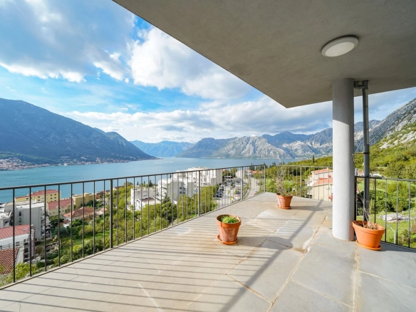 Trosoban stan 158 m² – Dobrota, Kotor — fotografija 20