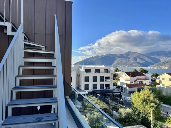 Dvosoban stan 147 m² – Donja Lastva, Tivat — fotografija 2