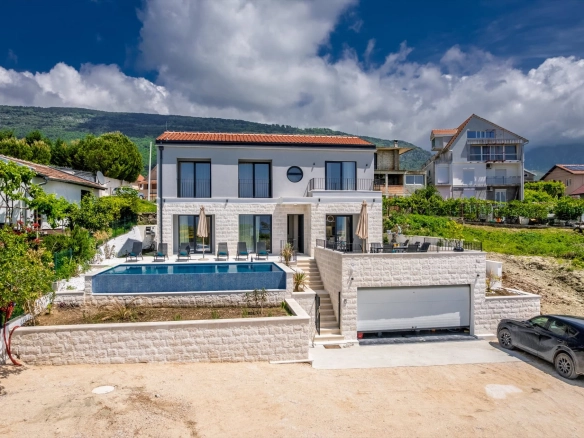 Kuća 250 m² – Tivat — fotografija 3