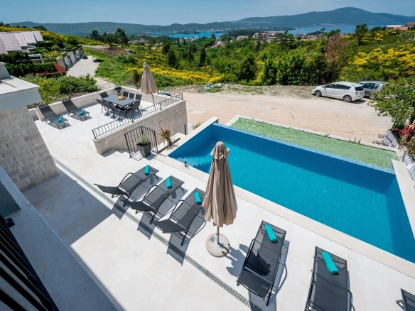 Kuća 250 m² – Tivat — fotografija 18