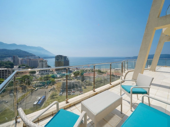 Dvosoban stan 96 m² – Bečići, Budva — fotografija 2