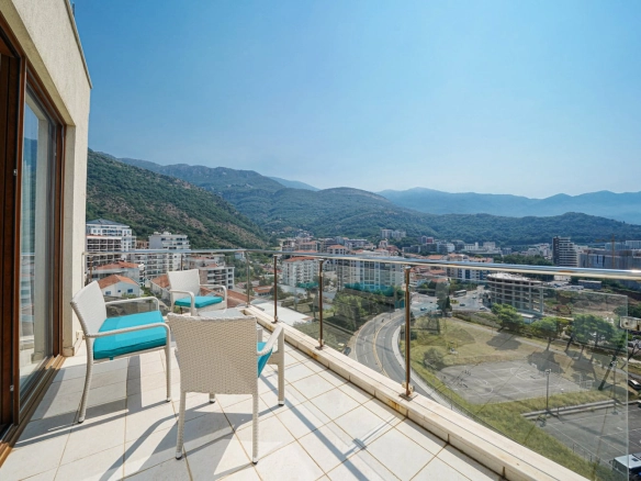 Dvosoban stan 96 m² – Bečići, Budva — fotografija 3