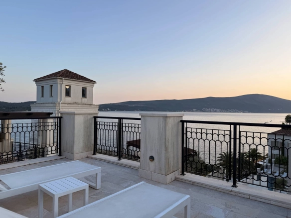 Dvosoban stan 135 m² – Tivat — fotografija 12