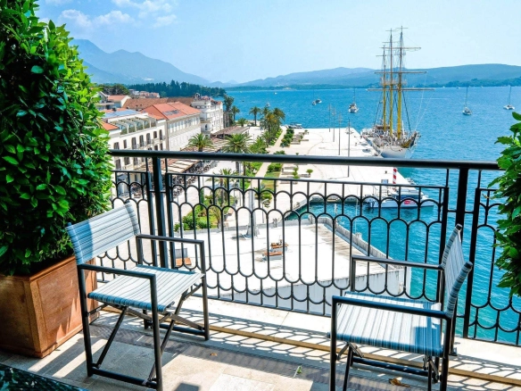 Dvosoban stan 135 m² – Tivat — fotografija 15