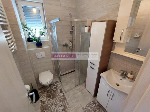Trosoban stan 110 m² – Đenovići, Herceg Novi — fotografija 13