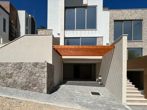 Dvosoban stan 246 m² – Tivat — fotografija 5