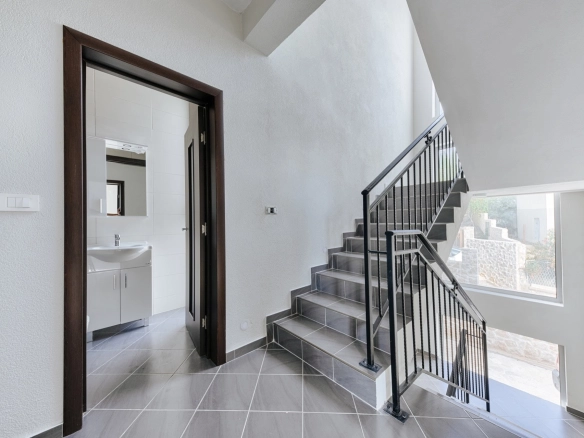 Kuća 250 m² – Utjeha, Bar — fotografija 13