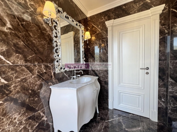 Trosoban stan 640 m² – Budva — fotografija 13