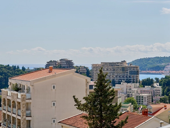 Trosoban stan 113 m² – Bečići, Budva — fotografija 17
