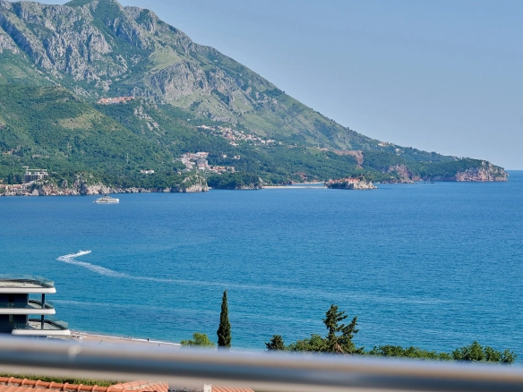 Trosoban stan 113 m² – Bečići, Budva — fotografija 19