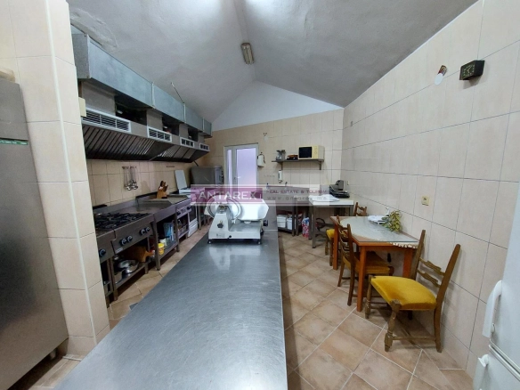 Poslovni prostor 1.100 m² – Bijela, Herceg Novi — fotografija 9