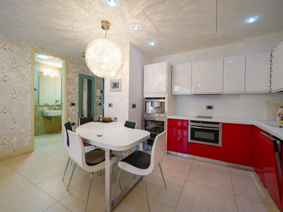 Dvosoban stan 94 m² – Budva — fotografija 8