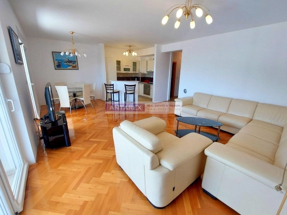 Izdavanje: Dvosoban stan 91 m² – Topla, Herceg Novi — fotografija 4