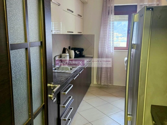 Četvorosoban stan 105 m² – Dobrota, Kotor — fotografija 4