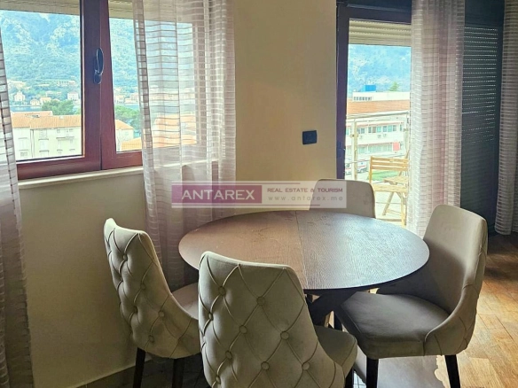 Četvorosoban stan 105 m² – Dobrota, Kotor — fotografija 5