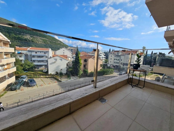 Trosoban stan 86 m² – Budva — fotografija 4