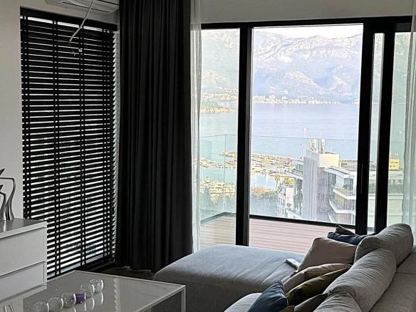 Trosoban stan 264 m² – Budva — fotografija 10