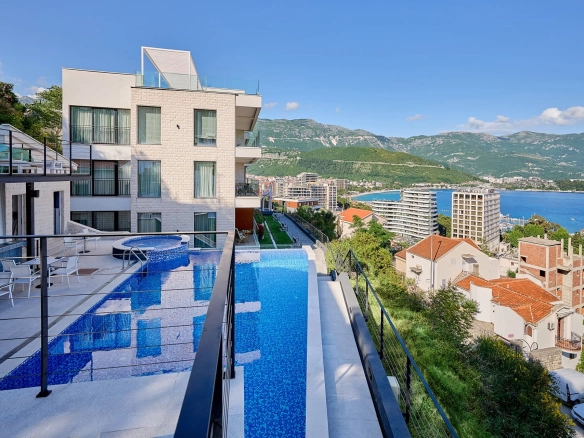 Trosoban stan 264 m² – Budva — fotografija 13