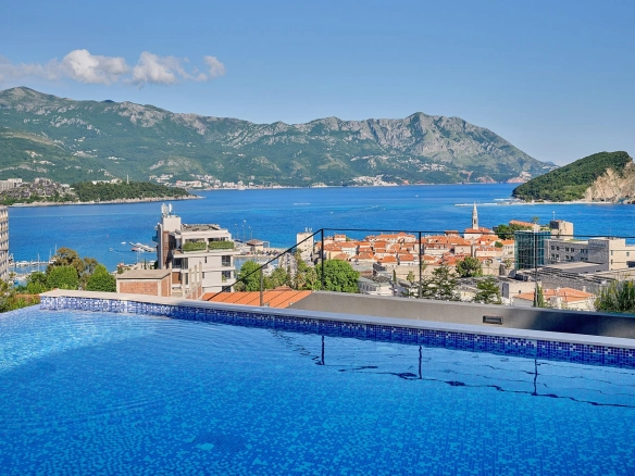 Trosoban stan 264 m² – Budva — fotografija 16